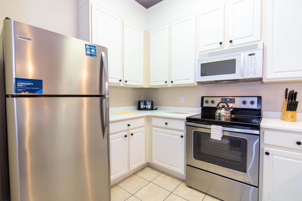 Fun Travel Day And Joy At Orlando's Choice!! Appartement